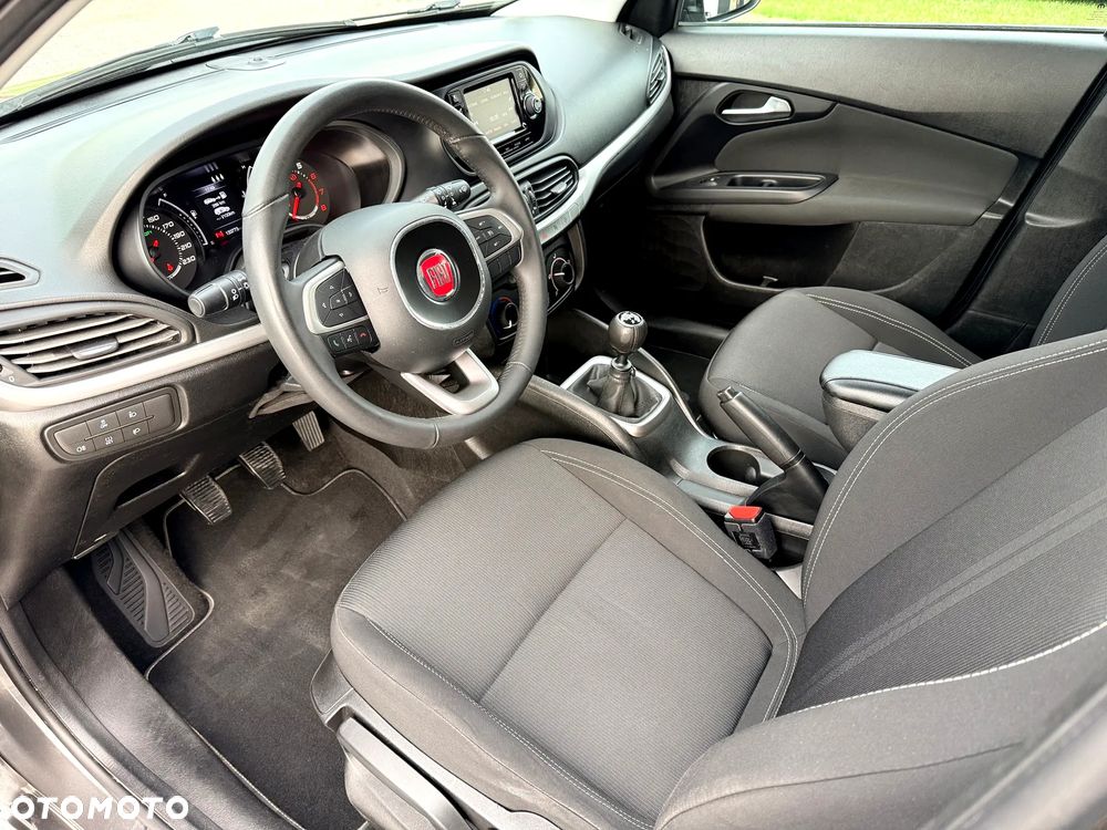 Fiat Tipo 1.4 T-Jet 16v Sport - 6
