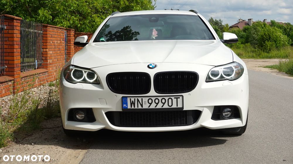 BMW Seria 5 525d xDrive Touring - 35