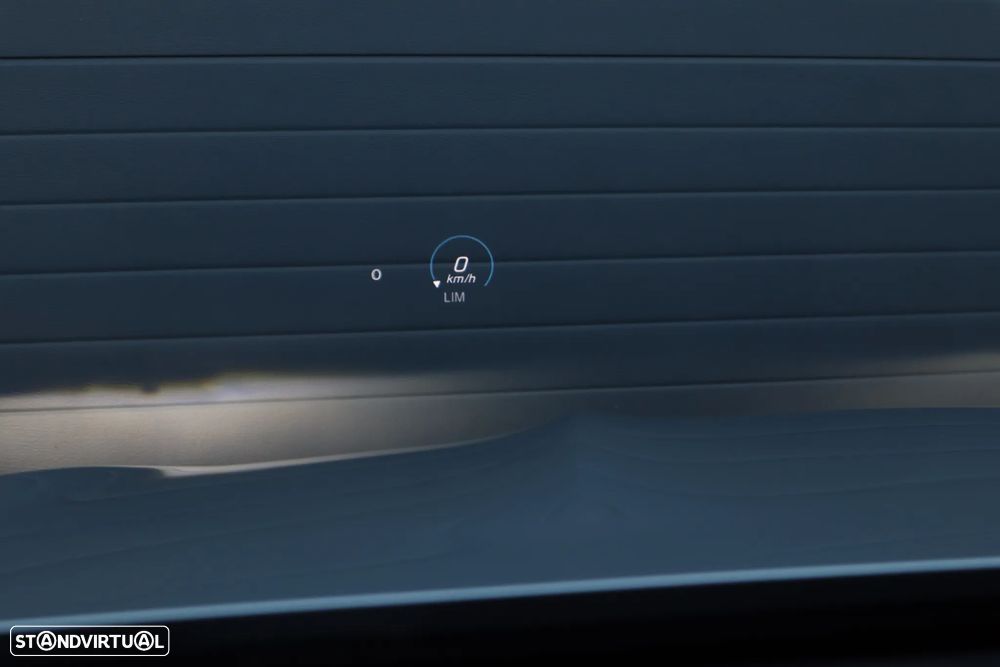 Mercedes-Benz GLB 35 AMG 4Matic Speedshift DCT 8G - 34