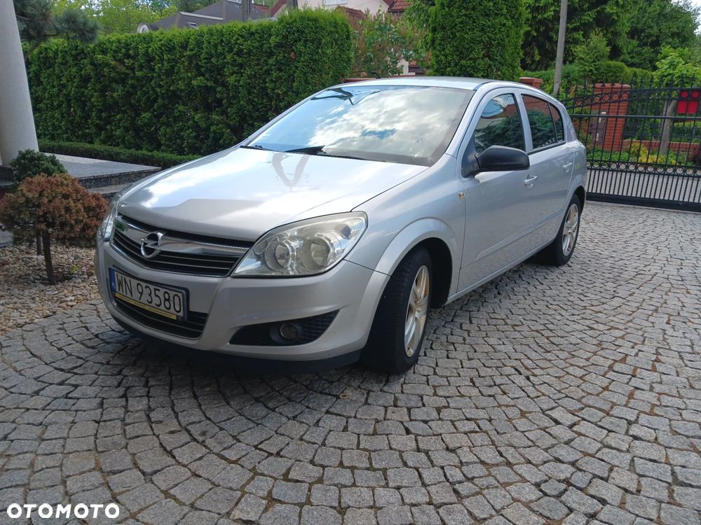 Opel Astra 1.3 CDTI Cosmo - 1