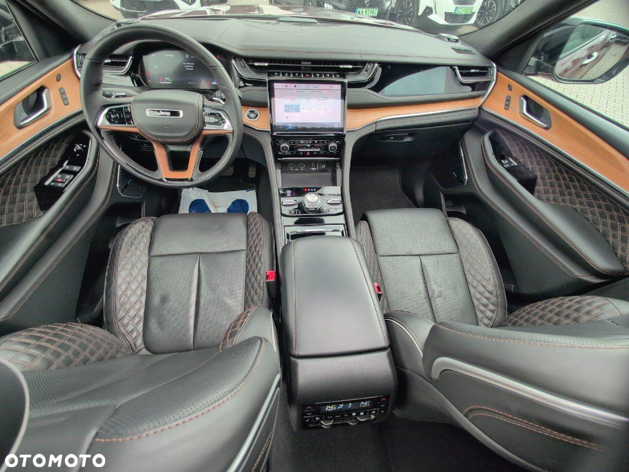 Jeep Grand Cherokee - 8