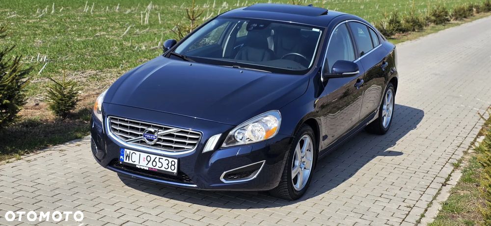 Volvo S60 - 25