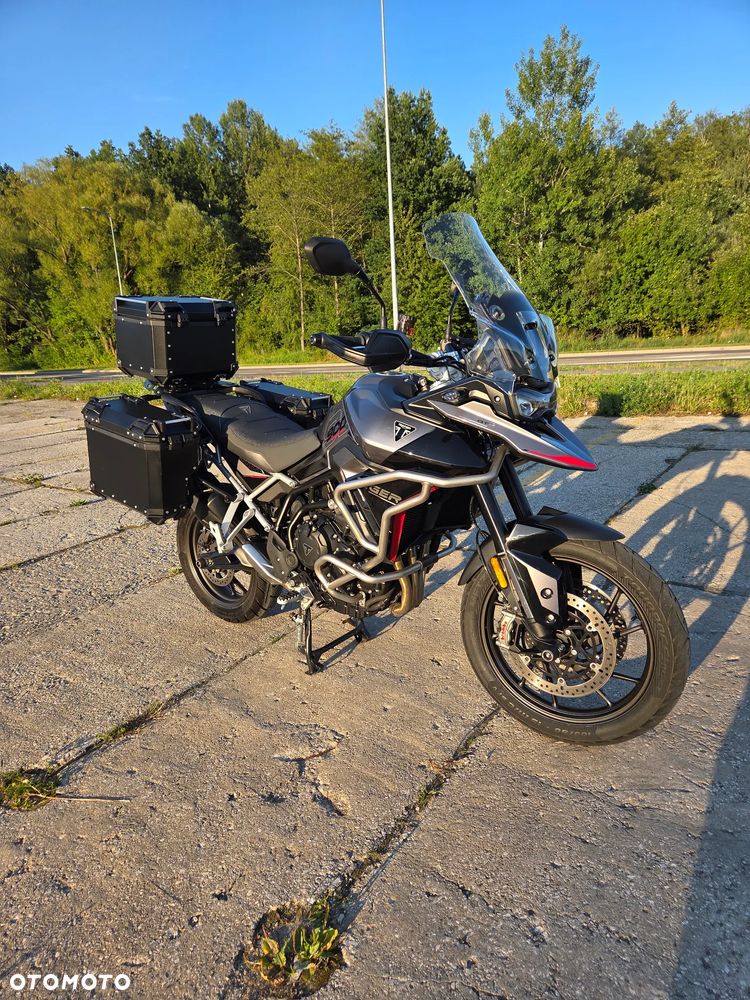 Triumph Tiger - 1