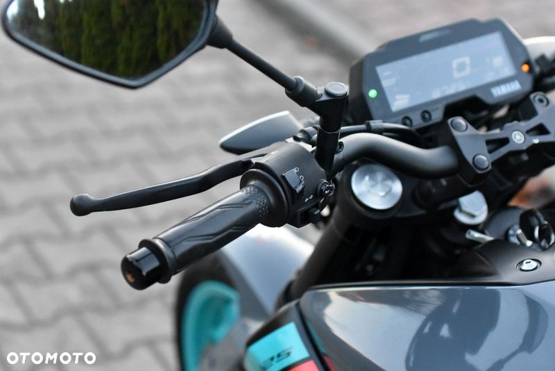 Yamaha MT - 32