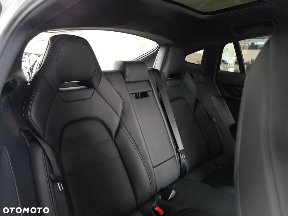Porsche Panamera - 21