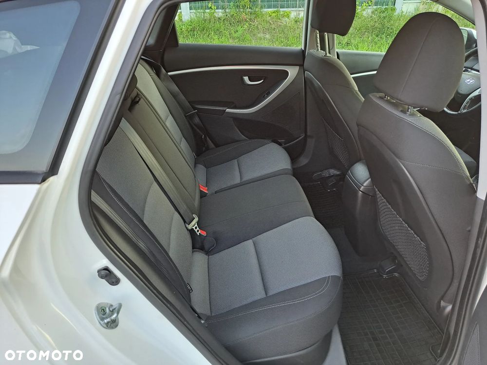 Hyundai i30 1.6 CRDi Comfort - 12