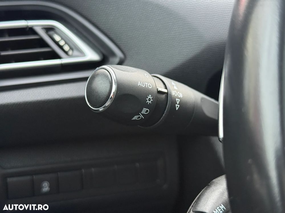 Peugeot 308 1.5 BlueHDi FAP STT EAT8 Allure Pack - 30