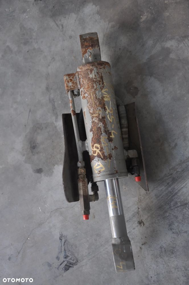 Siłownik hydrauliczny yanmar vio 25-4 - 1