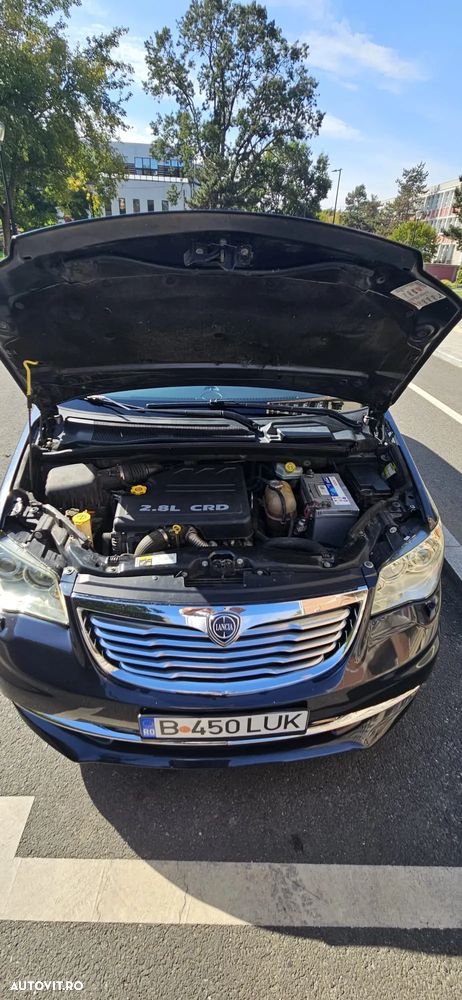 Lancia Voyager - 18