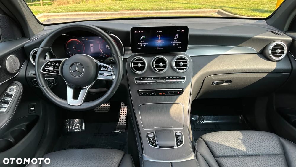 Mercedes-Benz GLC 300 4Matic 9G-TRONIC AMG Line Plus - 12