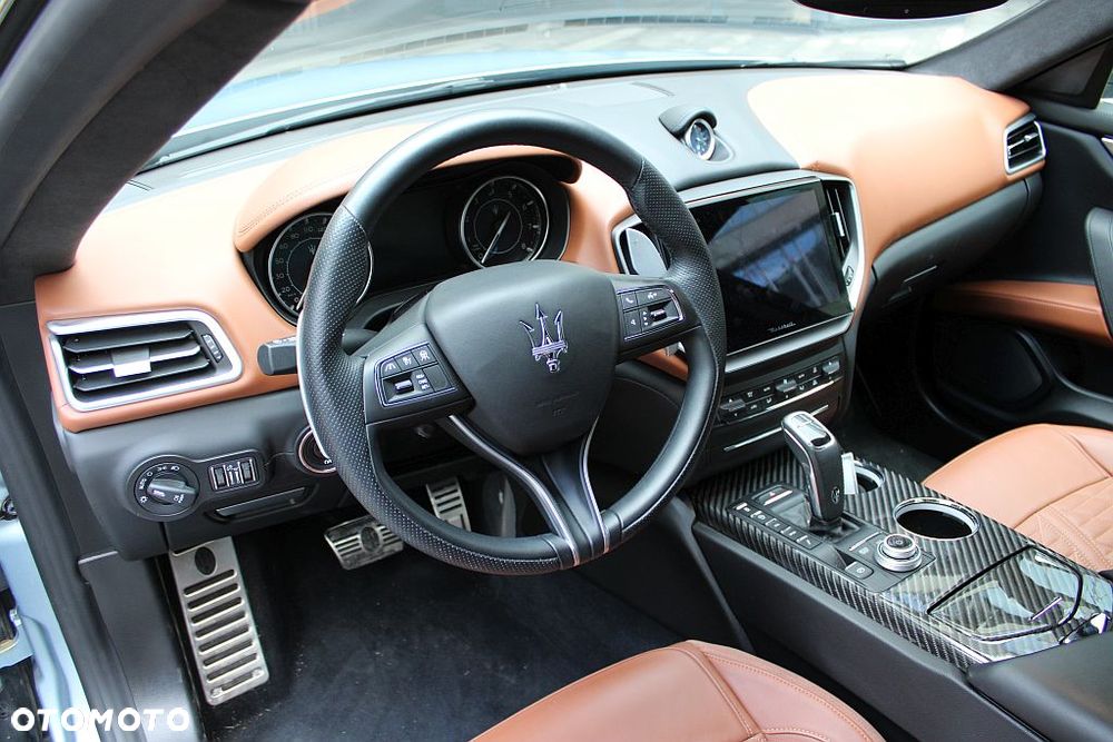 Maserati Ghibli - 17