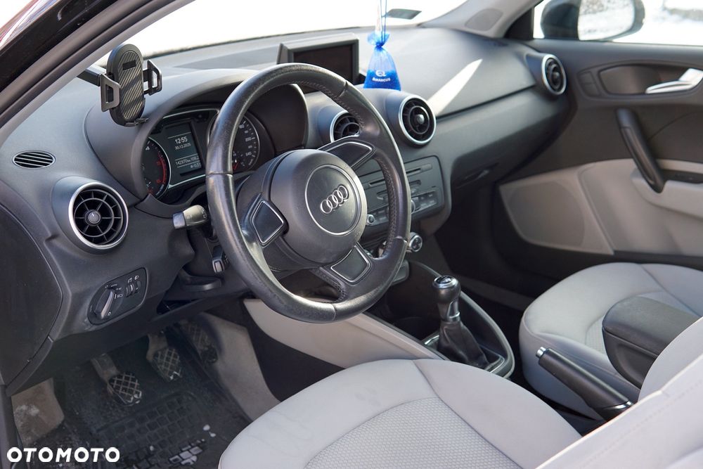 Audi A1 3-drzwiowe 1.6 TDI Ambition - 4