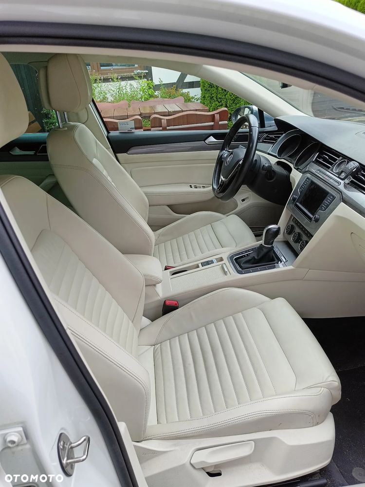 Volkswagen Passat Alltrack 2.0 TDI SCR 4Mot DSG - 15