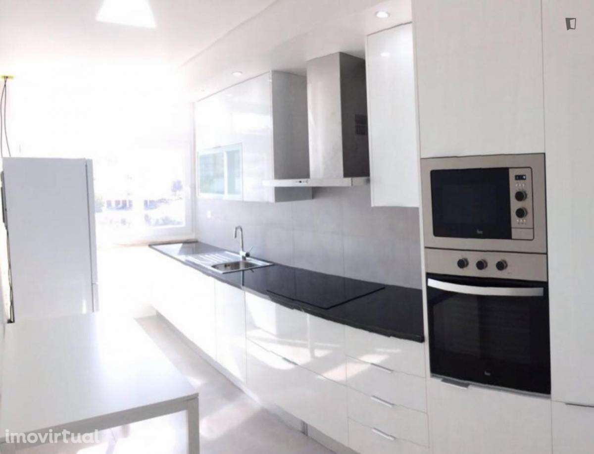 Quarto - localizado em Santarem - Grande imagem: 3/5