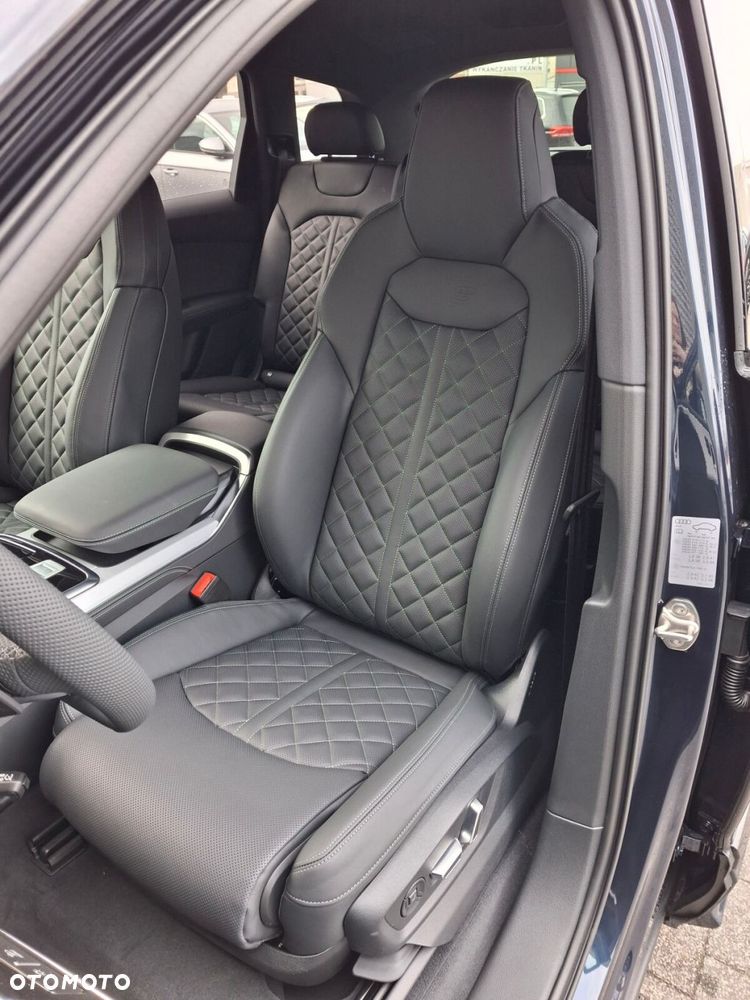 Audi Q7 - 12