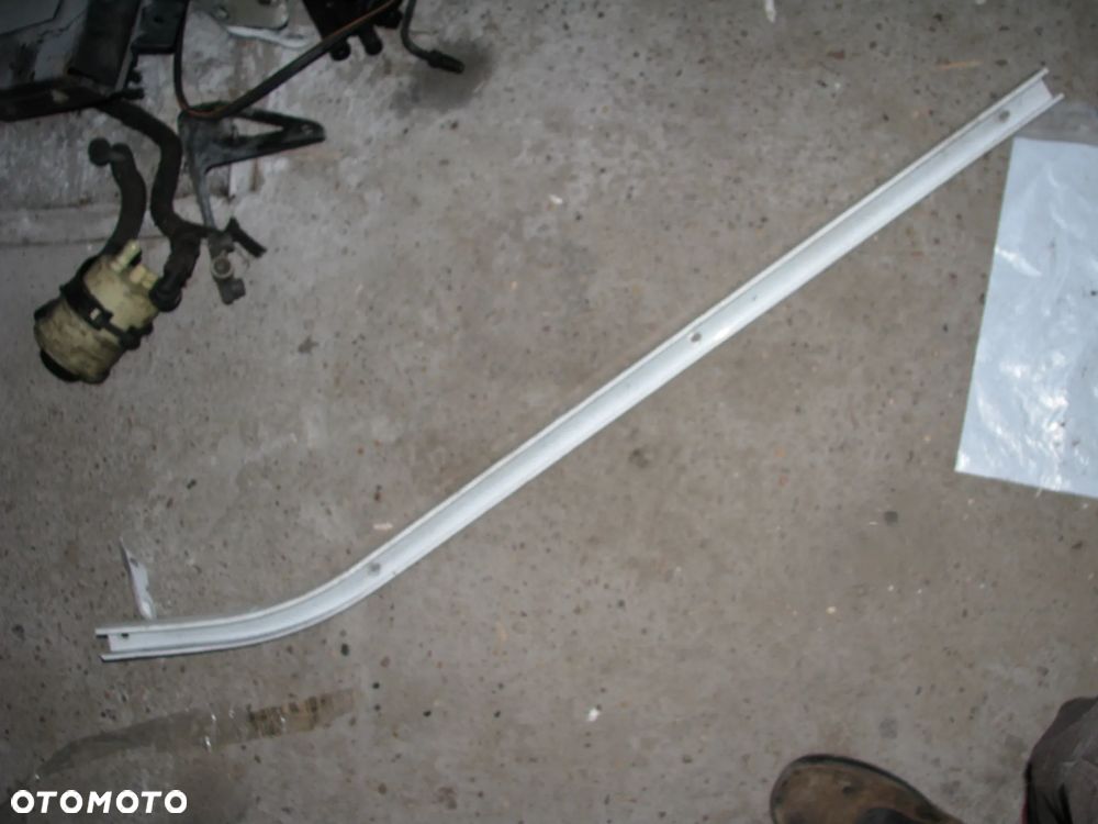 TRAFIC 2 II VIVARO A PRIMASTAR SZYNA PROWADNICA DRZWI PRAWA GÓRNA - 1