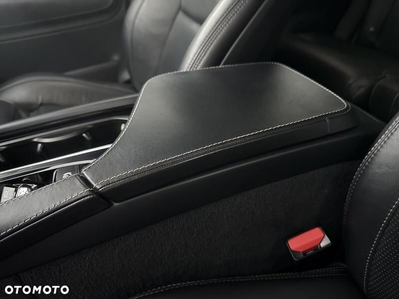Volvo XC 90 - 21