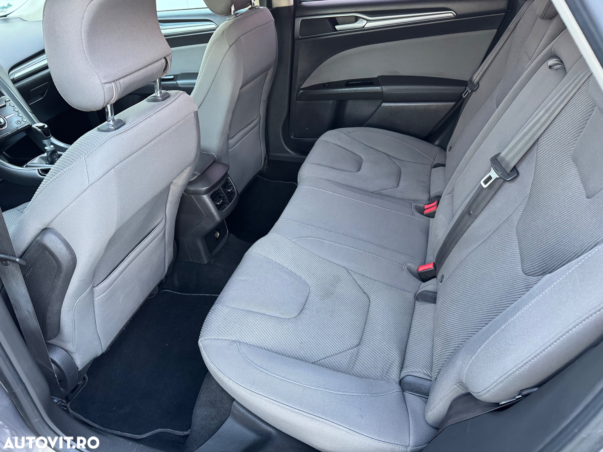 Ford Mondeo 2.0 TDCi Business - 11