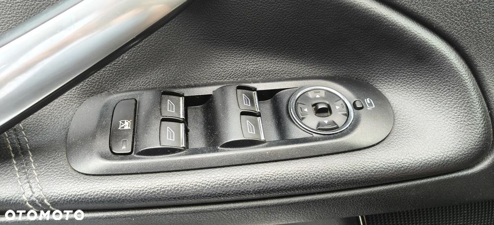 Ford Mondeo 2.0 TDCi Titanium X - 16