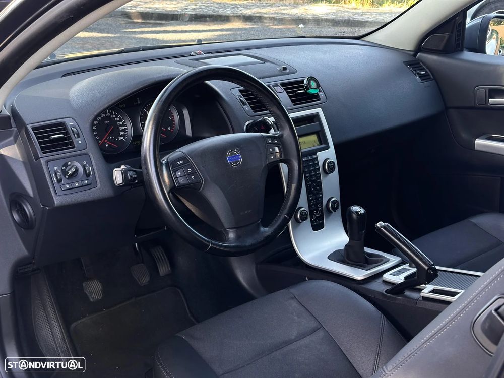 Volvo C30 1.6 D - 12