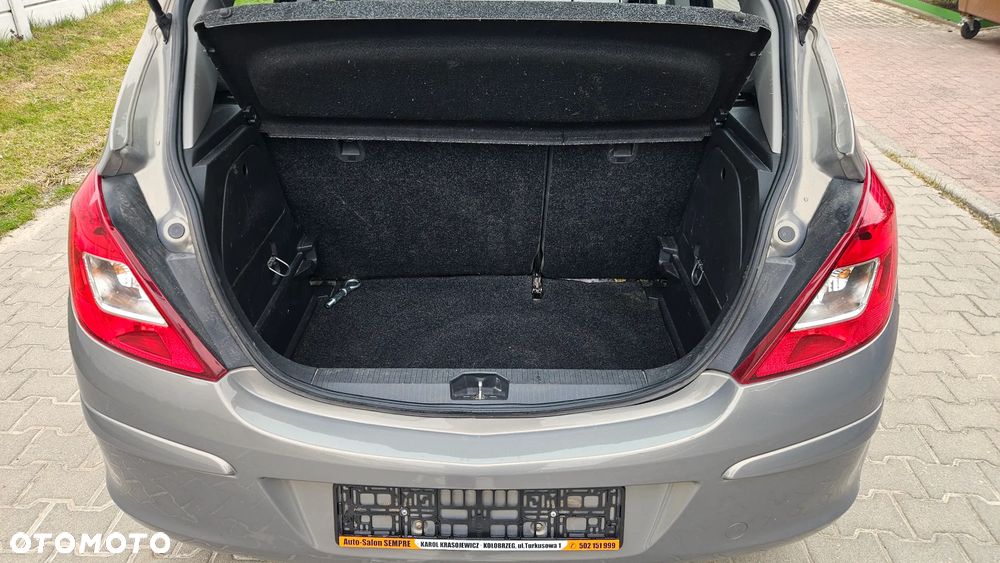 Opel Corsa 1.2 16V Cosmo - 8