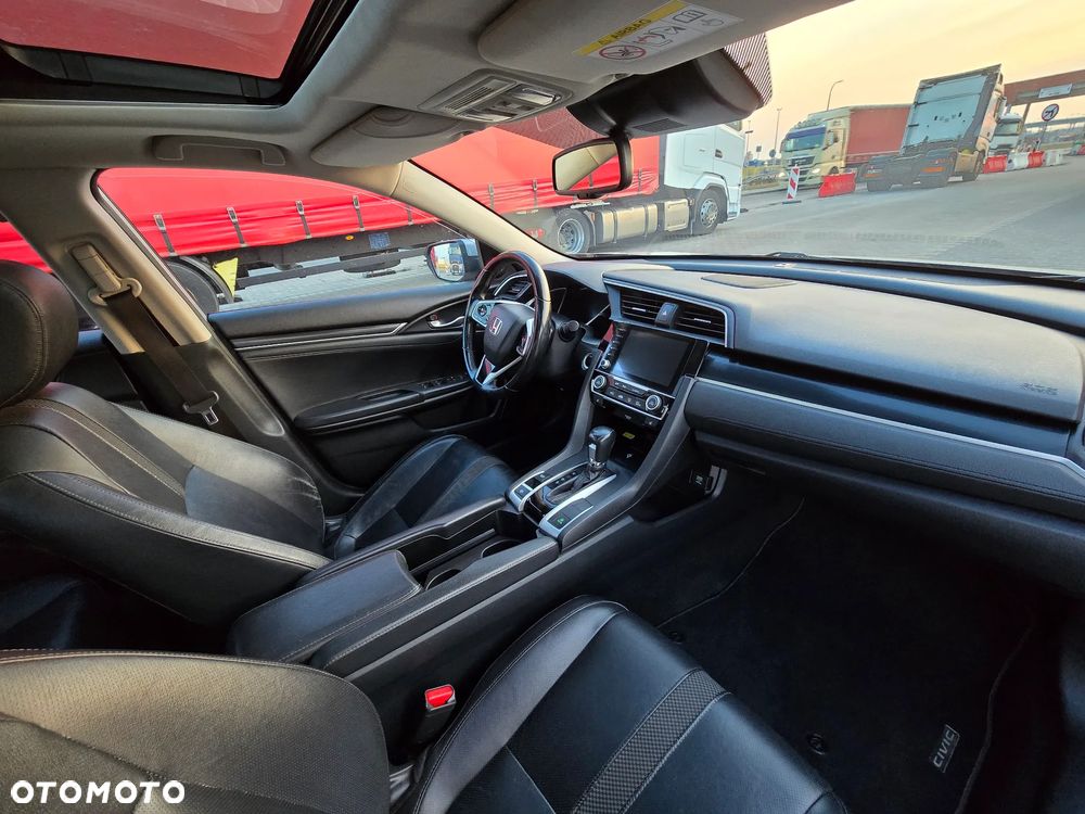 Honda Civic 1.5 i-VTEC Turbo CVT Executive - 38