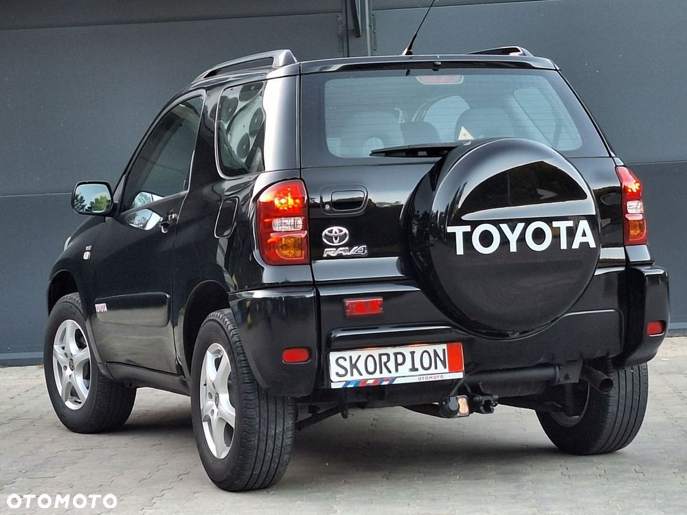 Toyota RAV4 - 4
