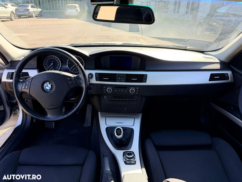 BMW Seria 3 320d - 12