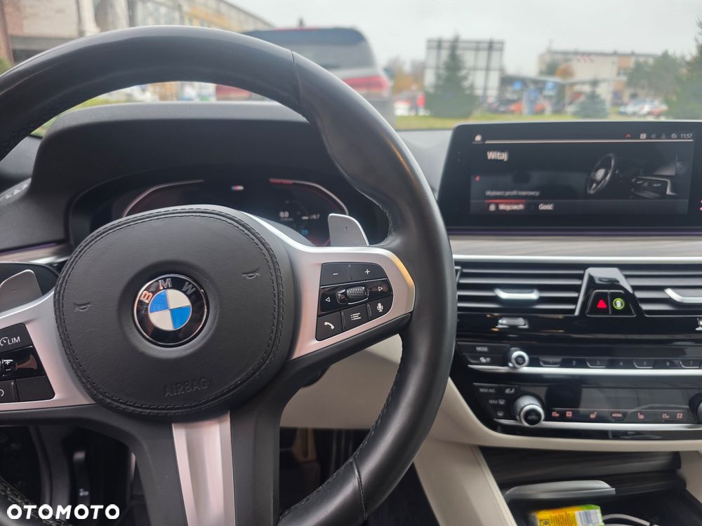 BMW Seria 5 520d xDrive - 7