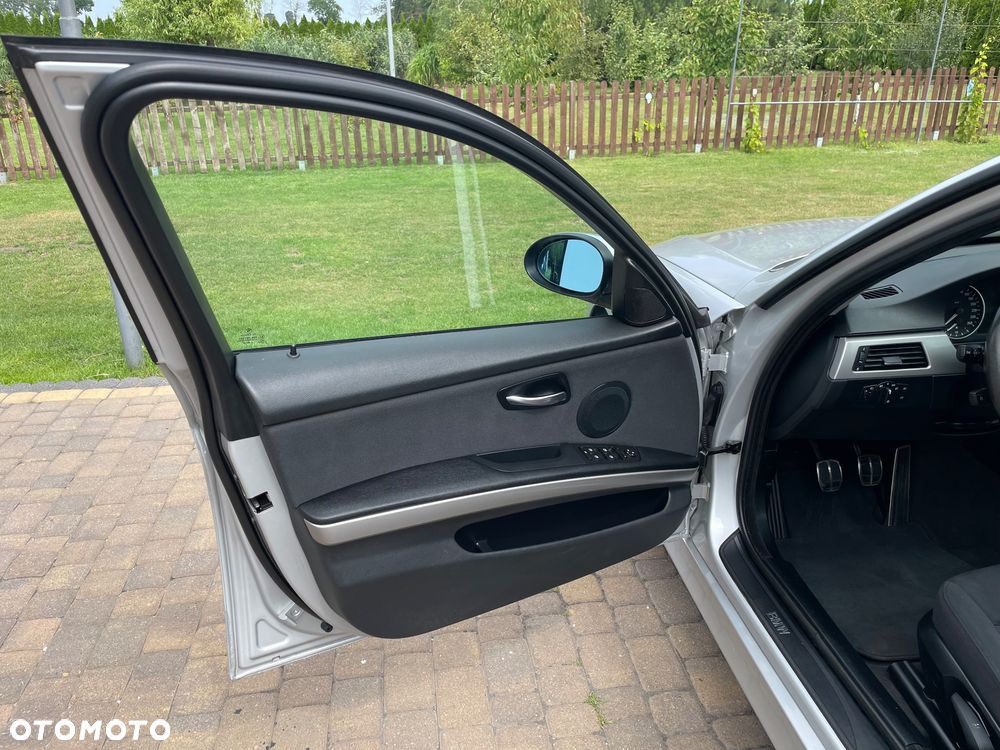 BMW Seria 3 - 22