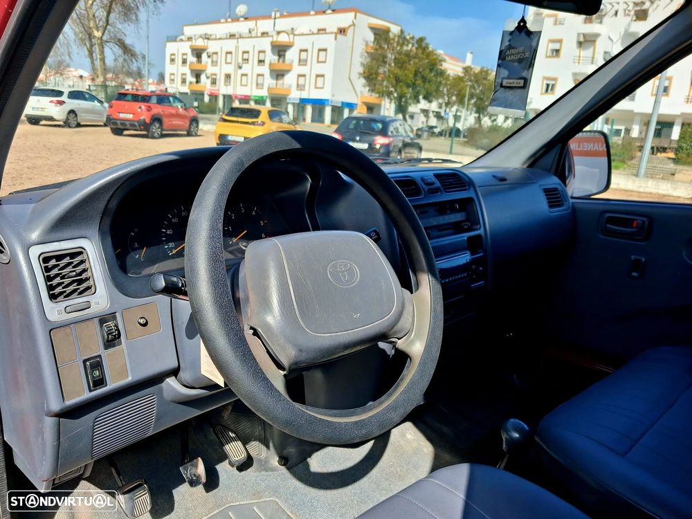 Toyota HiAce 2.4 D LXH12LB - 12