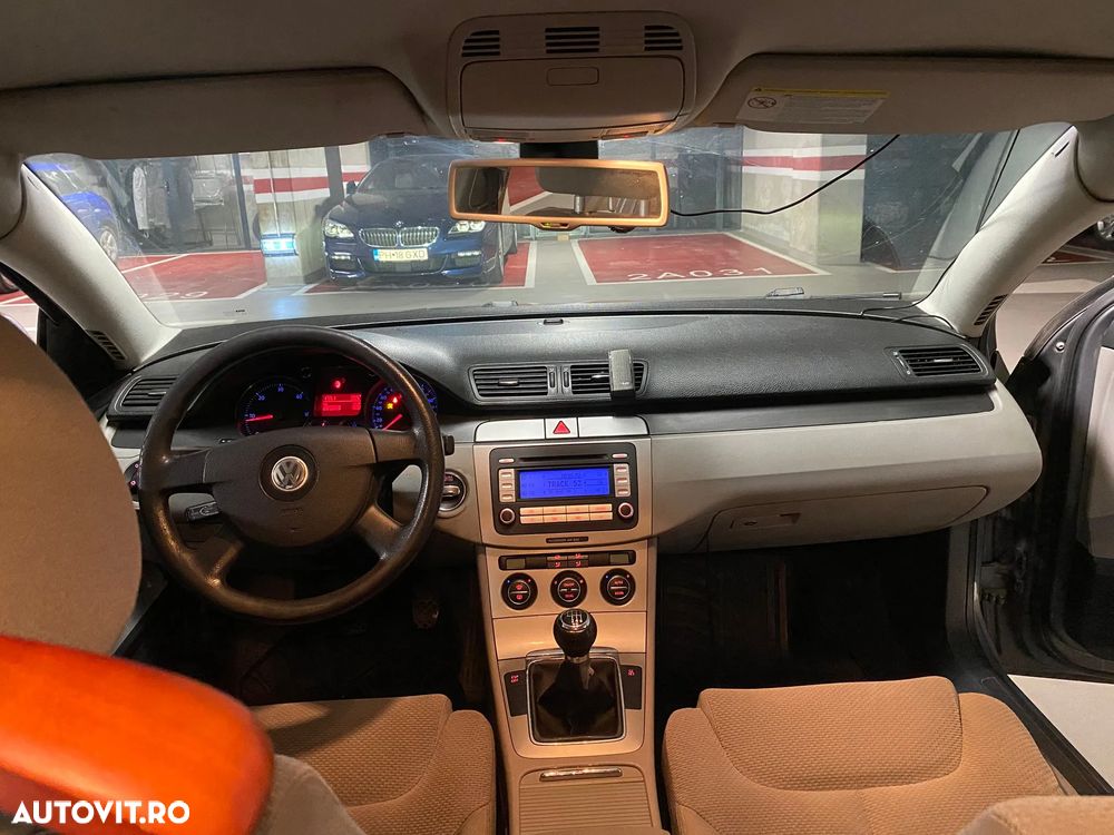 Volkswagen Passat - 10