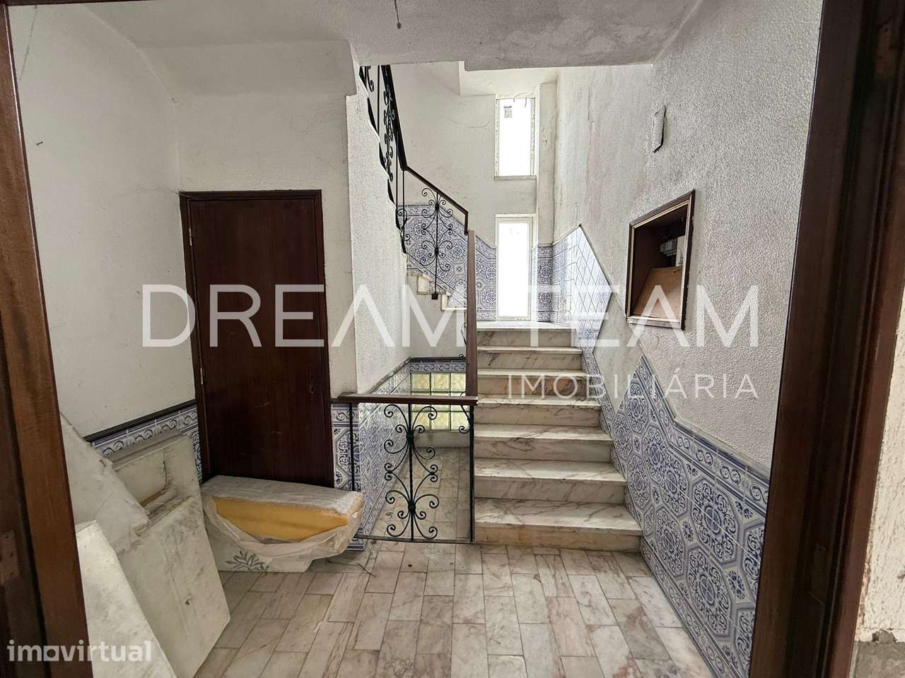 Moradia T7 com Piscina na Charneca da Caparica - Grande imagem: 4/44