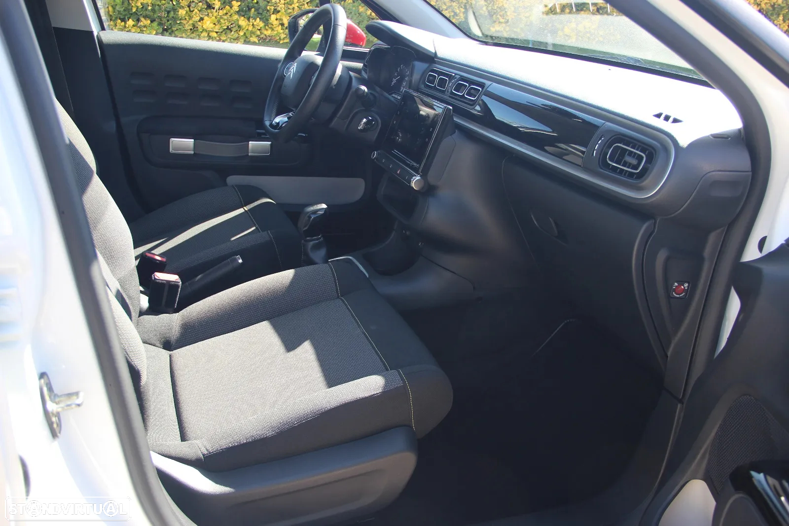 Citroën C3 1.2 PureTech Shine - 6