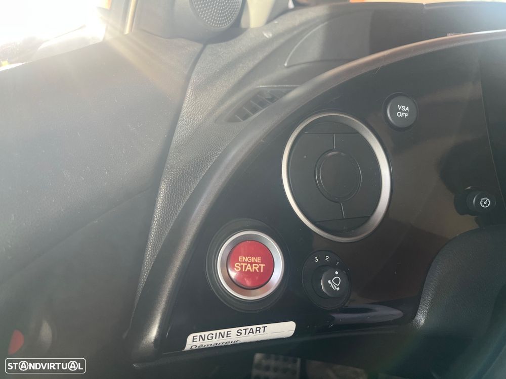 Honda Civic 1.4 Sport - 13