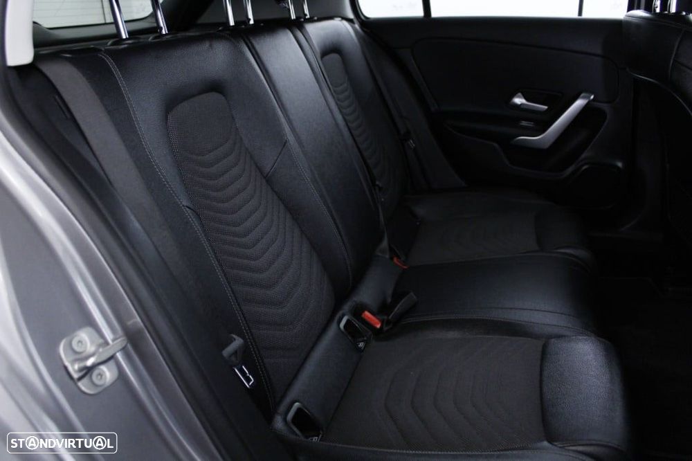 Mercedes-Benz A 200 d - 16