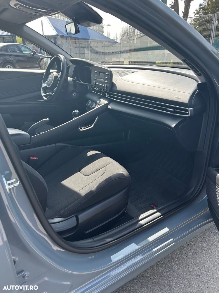 Hyundai Elantra 1.6 l 123 CP 6MT Classic - 9