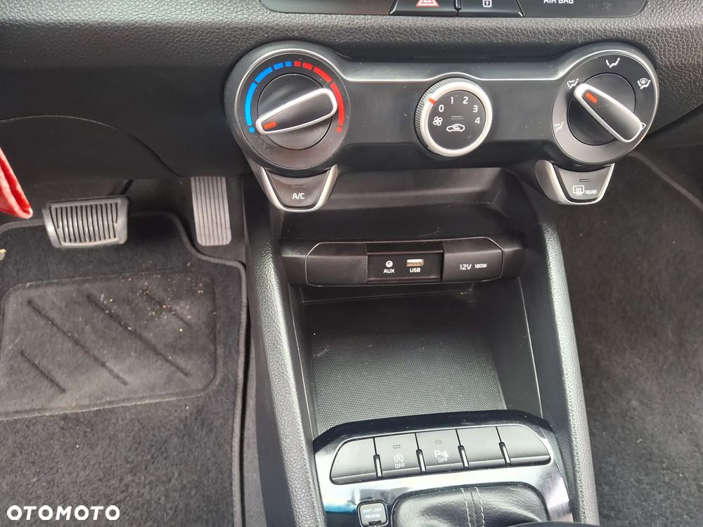 Kia Stonic - 17