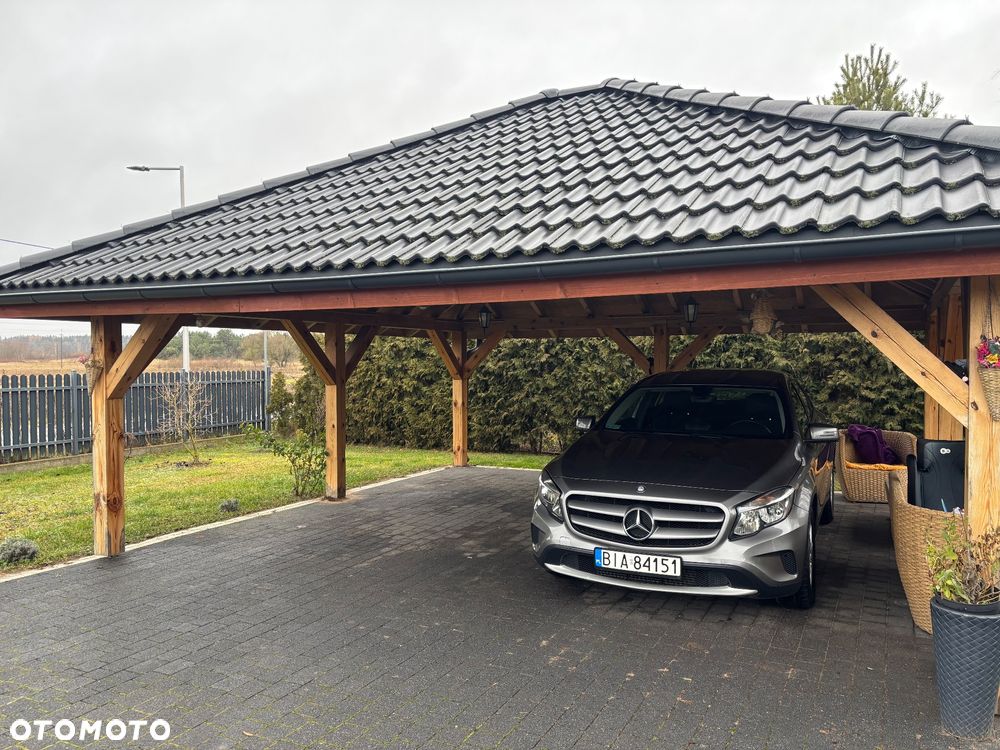 Mercedes-Benz GLA - 11