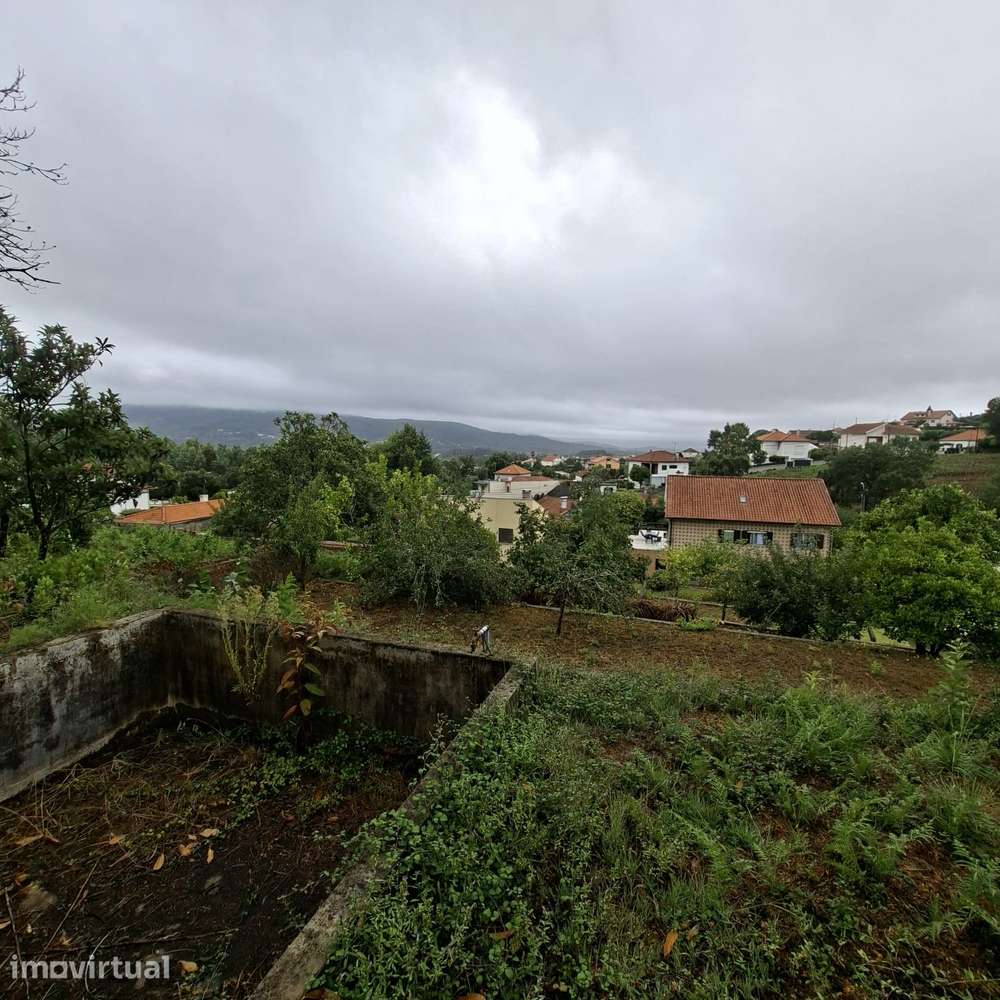 Terreno em Mujães - Grande imagem: 2/10