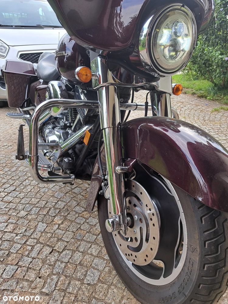 Harley-Davidson Touring Street Glide - 4