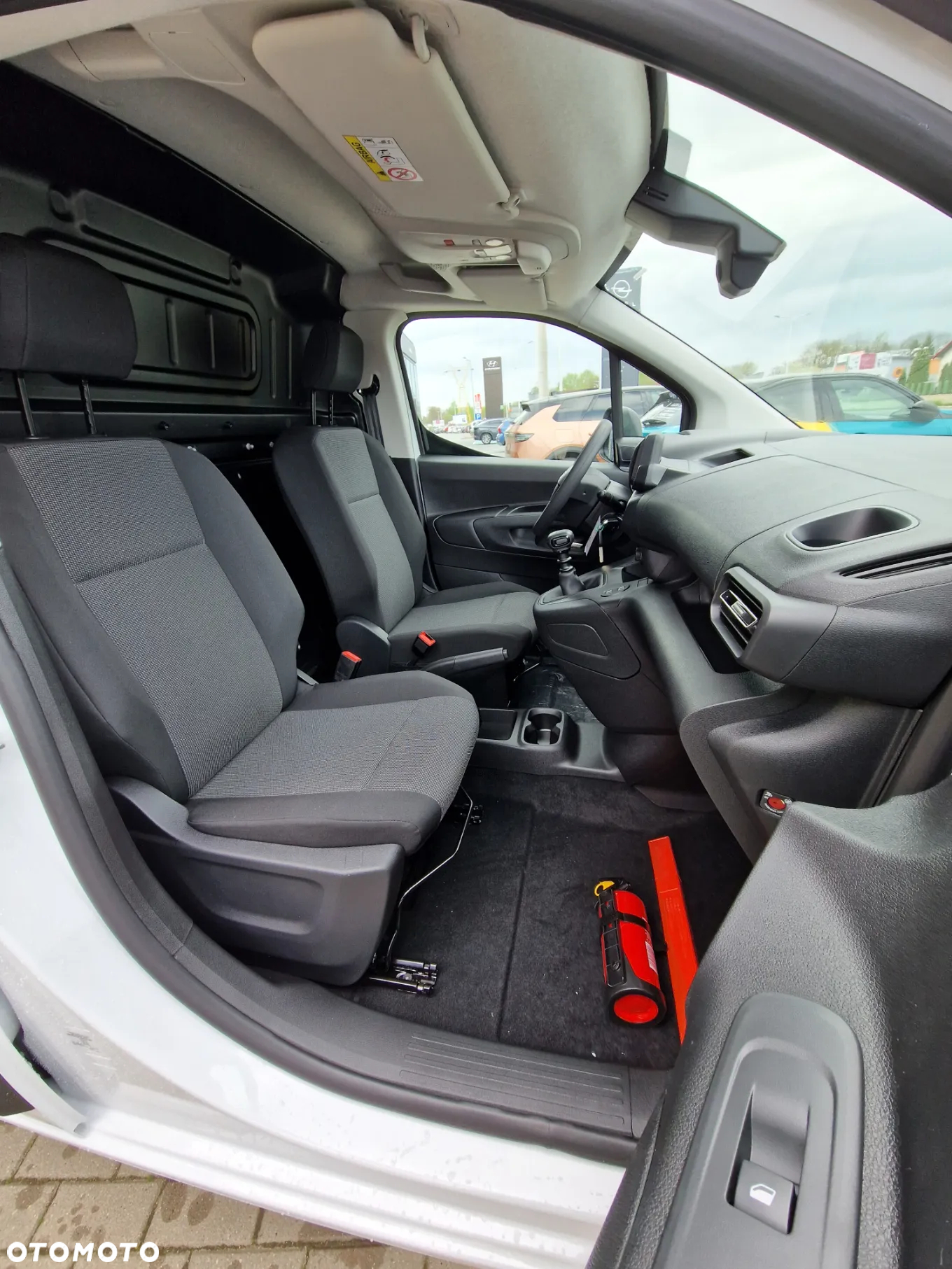 Opel COMBO - 17