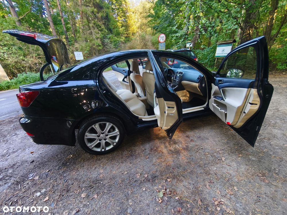 Lexus IS 220 D Prestige - 10