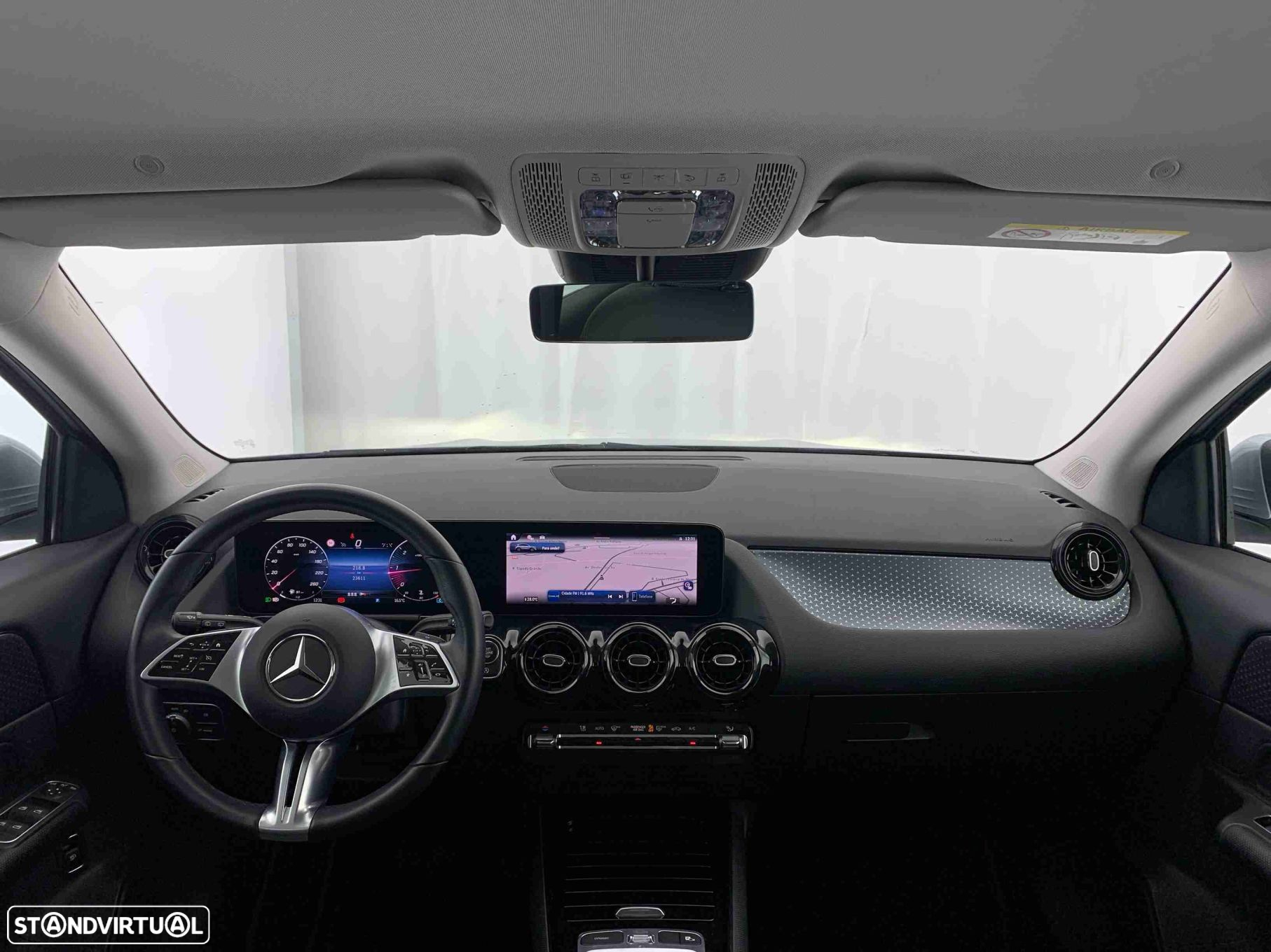 Mercedes-Benz GLA 180 d - 14