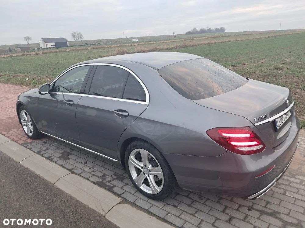 Mercedes-Benz Klasa E 200 9G-TRONIC - 2