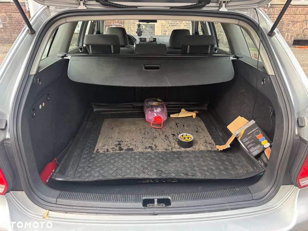 Volkswagen Golf V 1.9 TDI Comfortline - 14