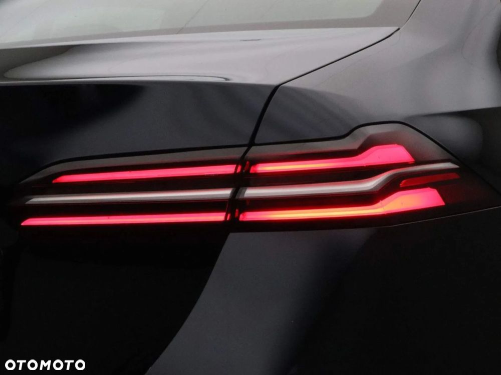 BMW Seria 5 540d xDrive mHEV M Sport - 14