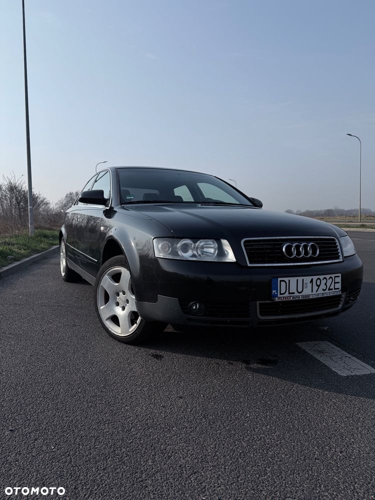 Audi A4 Limousine - 10