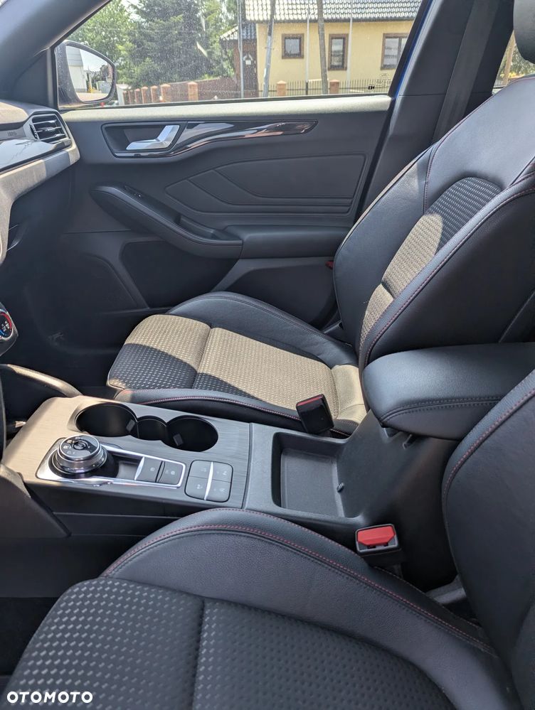 Ford Focus 1.5 EcoBoost Titanium ASS PowerShift - 11