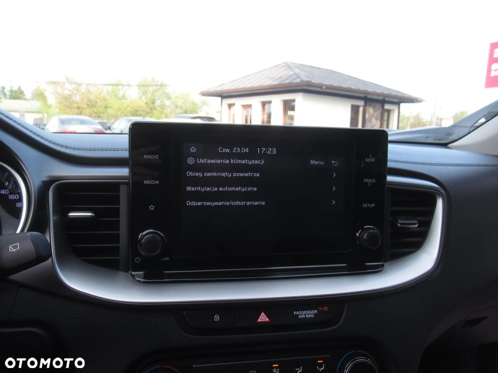 Kia Ceed 1.5 T-GDI M - 28